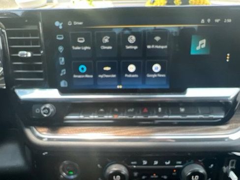 Used 2023 Chevrolet Silverado 1500 RST AWD/4WD image 4