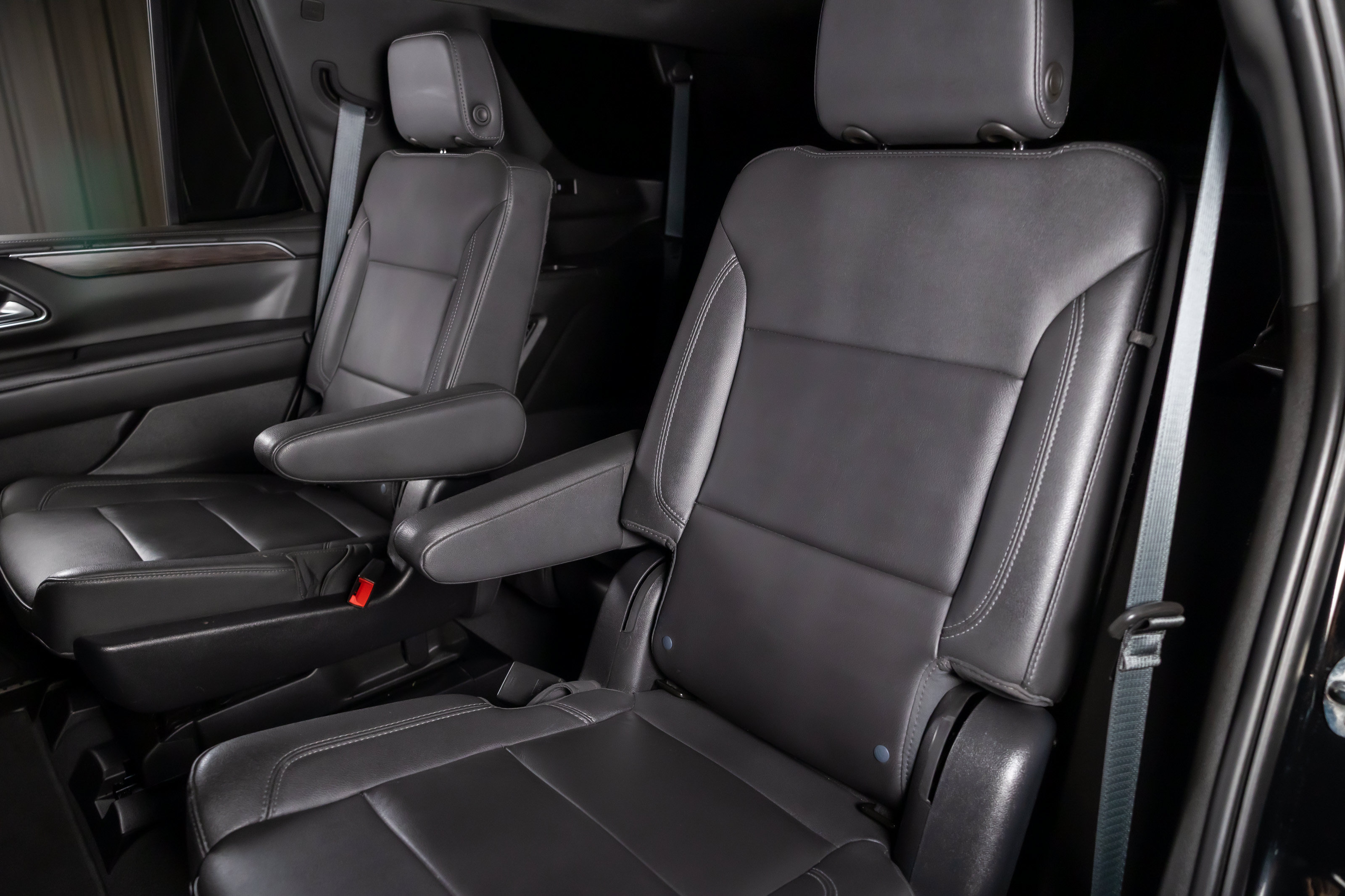 Used 2022 Chevrolet Tahoe LT w/ Luxury Package RWD image 24