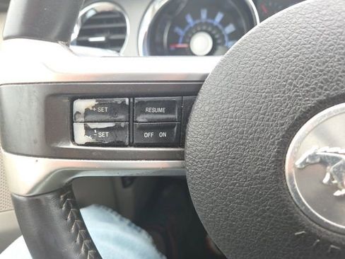 Used 2010 Ford Mustang Premium image 27