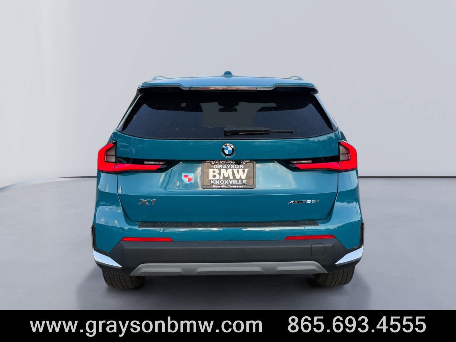 Used 2023 BMW X1 xDrive28i w/ Convenience Package AWD/4WD image 4