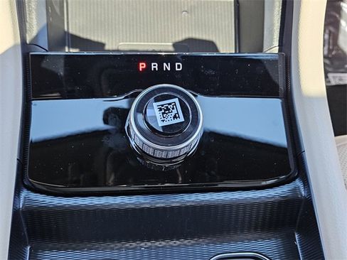 New 2025 Jeep Grand Cherokee Limited w/ Luxury Tech Group II image 23