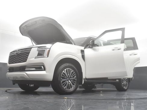 New 2026 Nissan Armada Platinum image 40