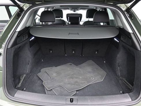 Used 2023 Audi Q5 2.0T Premium w/ Convenience Package image 31