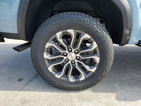 New 2026 GMC Canyon Denali image 6