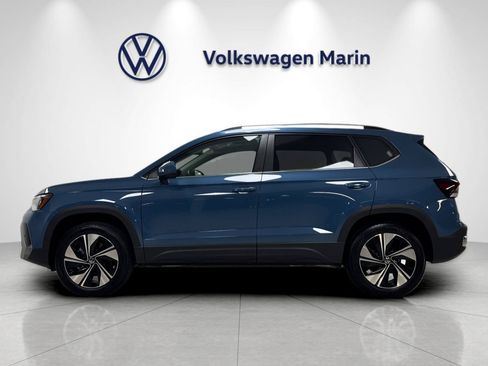 New 2026 Volkswagen Taos SE AWD/4WD image 2
