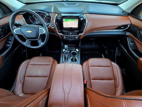 Used 2021 Chevrolet Traverse High Country w/ LPO, Floor Liner Package AWD/4WD image 9