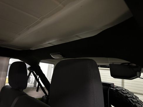 Used 2012 Jeep Wrangler Unlimited Sport image 70