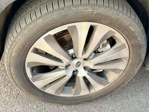 Used 2022 Subaru Ascent Limited w/ Technology Package image 4