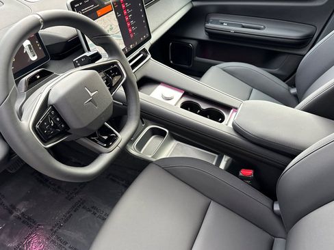 New 2026 Polestar Polestar 4 image 13