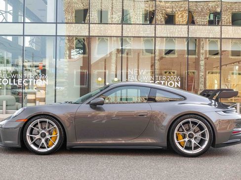 Used 2022 Porsche 911 GT3 RWD image 40
