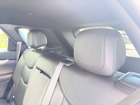 Used 2022 Cadillac XT5 Luxury FWD image 12