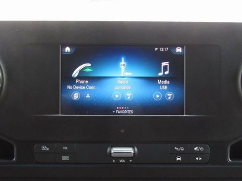 Used 2024 Mercedes-Benz Sprinter 2500 image 28