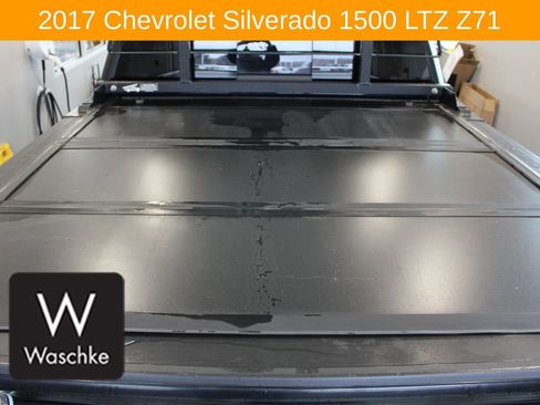 Used 2017 Chevrolet Silverado 1500 LTZ Z71 w/ Realtree Edition image 15