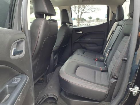 Used 2015 GMC Canyon SLE w/ All-Terrain Package image 14