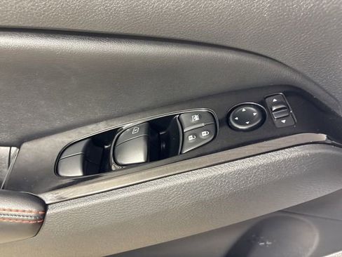 Used 2025 Nissan Altima 2.5 SR FWD image 35