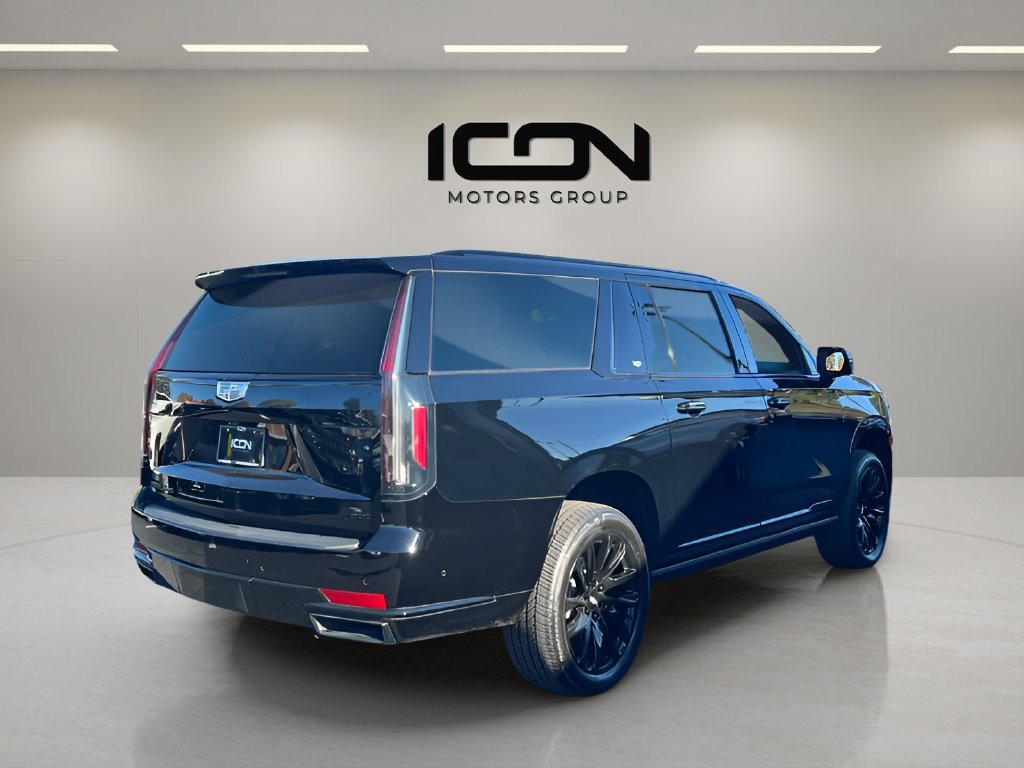 Used 2024 Cadillac Escalade ESV Sport Platinum w/ LPO, ONYX Package AWD/4WD image 5