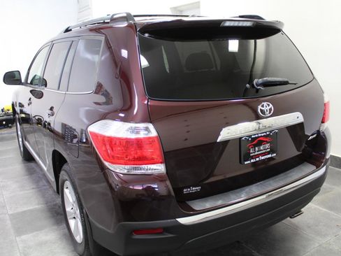 Used 2011 Toyota Highlander SE w/ Convenience Pkg AWD/4WD image 4