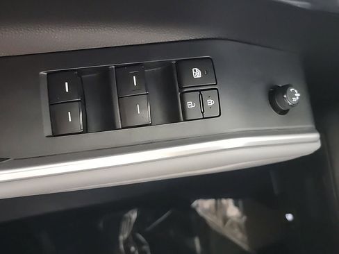 Used 2023 Toyota Highlander XLE AWD/4WD image 26