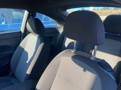 Used 2018 Volkswagen Beetle 2.0T S image 7