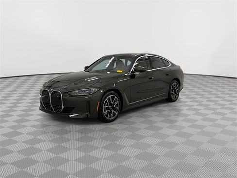 Used 2023 BMW i4 eDrive40 w/ Premium Package image 4