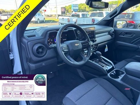 Used 2026 Chevrolet Colorado W/T RWD image 9