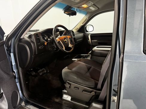 Used 2011 Chevrolet Silverado 1500 LT w/ All-Star Edition AWD/4WD image 12