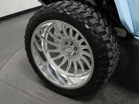 Used 2024 Ford Bronco Heritage Edition AWD/4WD image 10