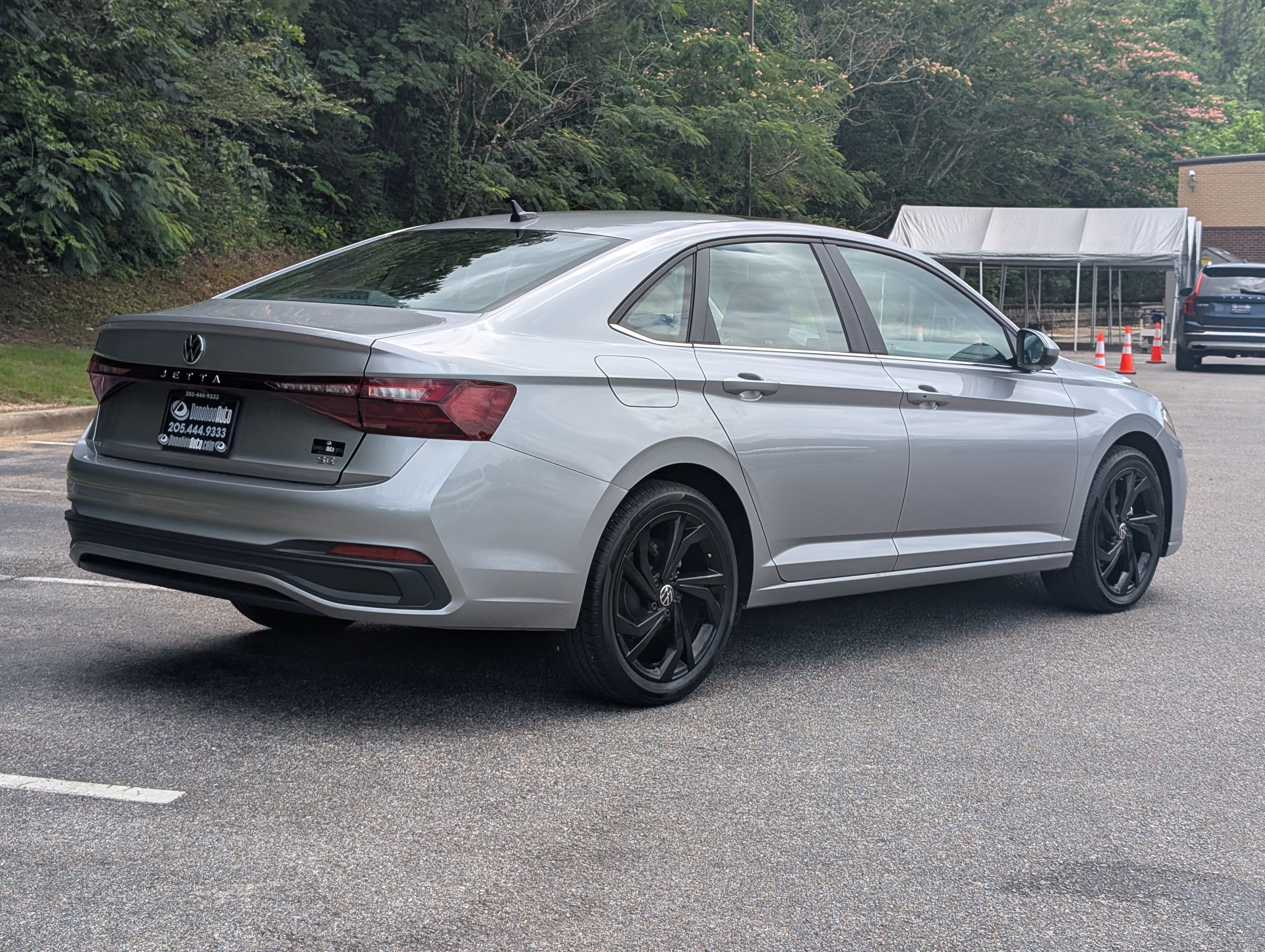 Used 2025 Volkswagen Jetta SE w/ Sunroof Package FWD image 46