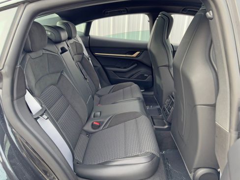 Used 2025 Porsche Taycan 4S w/ Premium Package image 46