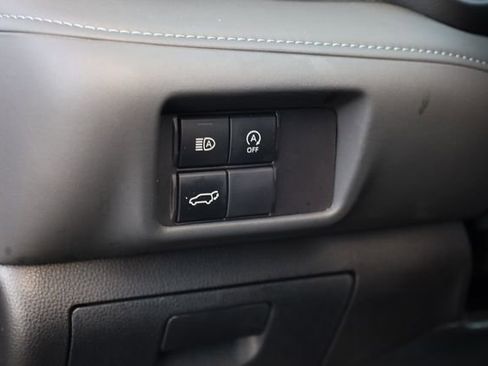 Used 2024 Toyota Highlander LE image 14