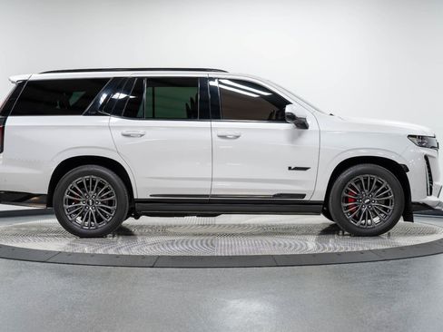 Used 2023 Cadillac Escalade V image 16