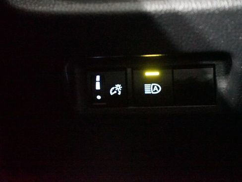 Certified 2025 Toyota RAV4 LE image 23