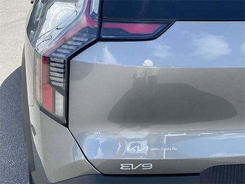 Certified 2024 Kia EV9 Wind image 15