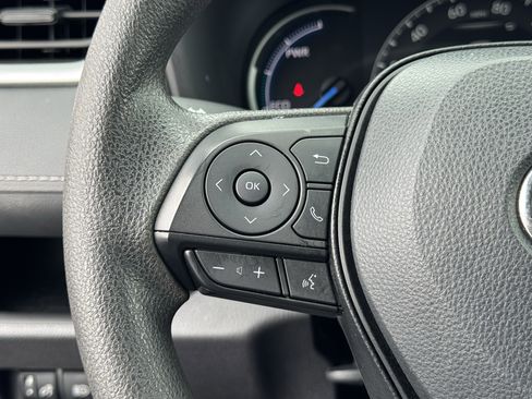 Used 2025 Toyota RAV4 XLE image 29