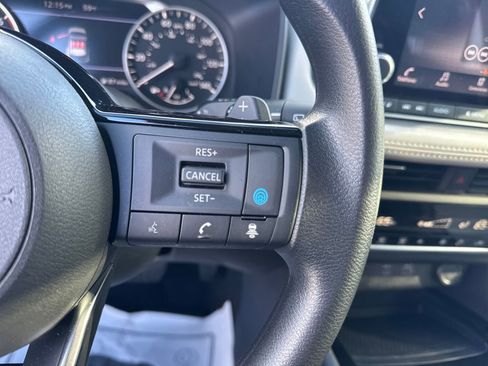 Certified 2023 Nissan Rogue SV image 15