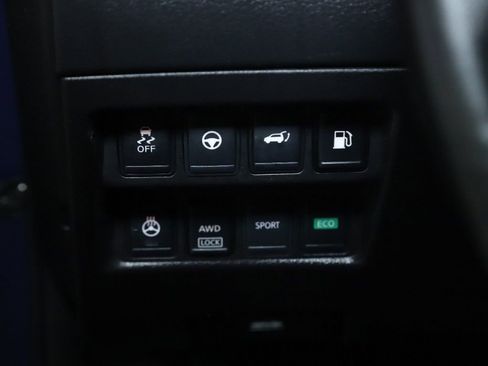 Used 2018 Nissan Rogue SL w/ Premium Package AWD/4WD image 25