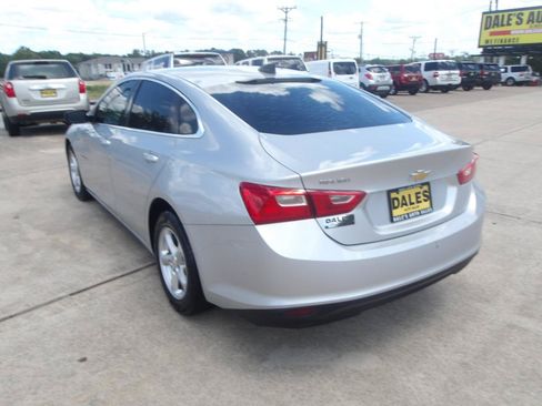 Used 2018 Chevrolet Malibu LS FWD image 14