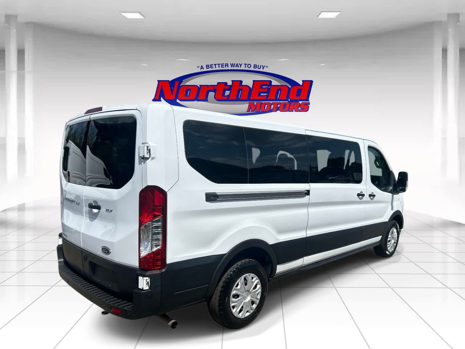 Used 2023 Ford Transit 350 XLT RWD image 3