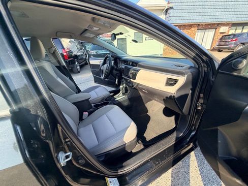 Used 2014 Toyota Corolla LE FWD image 62