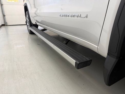 Used 2025 GMC Sierra 1500 Denali AWD/4WD image 44