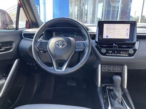 Used 2023 Toyota Corolla Cross AWD Hybrid image 16