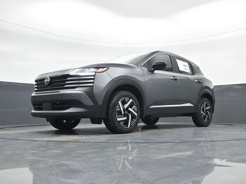 New 2026 Nissan Kicks SV w/ SV Premium Package AWD/4WD image 15
