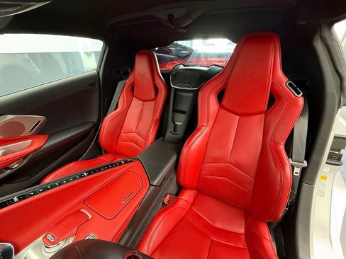 Used 2020 Chevrolet Corvette Stingray Preferred Cpe w/ 2LT Preferred Equipment Group RWD image 4