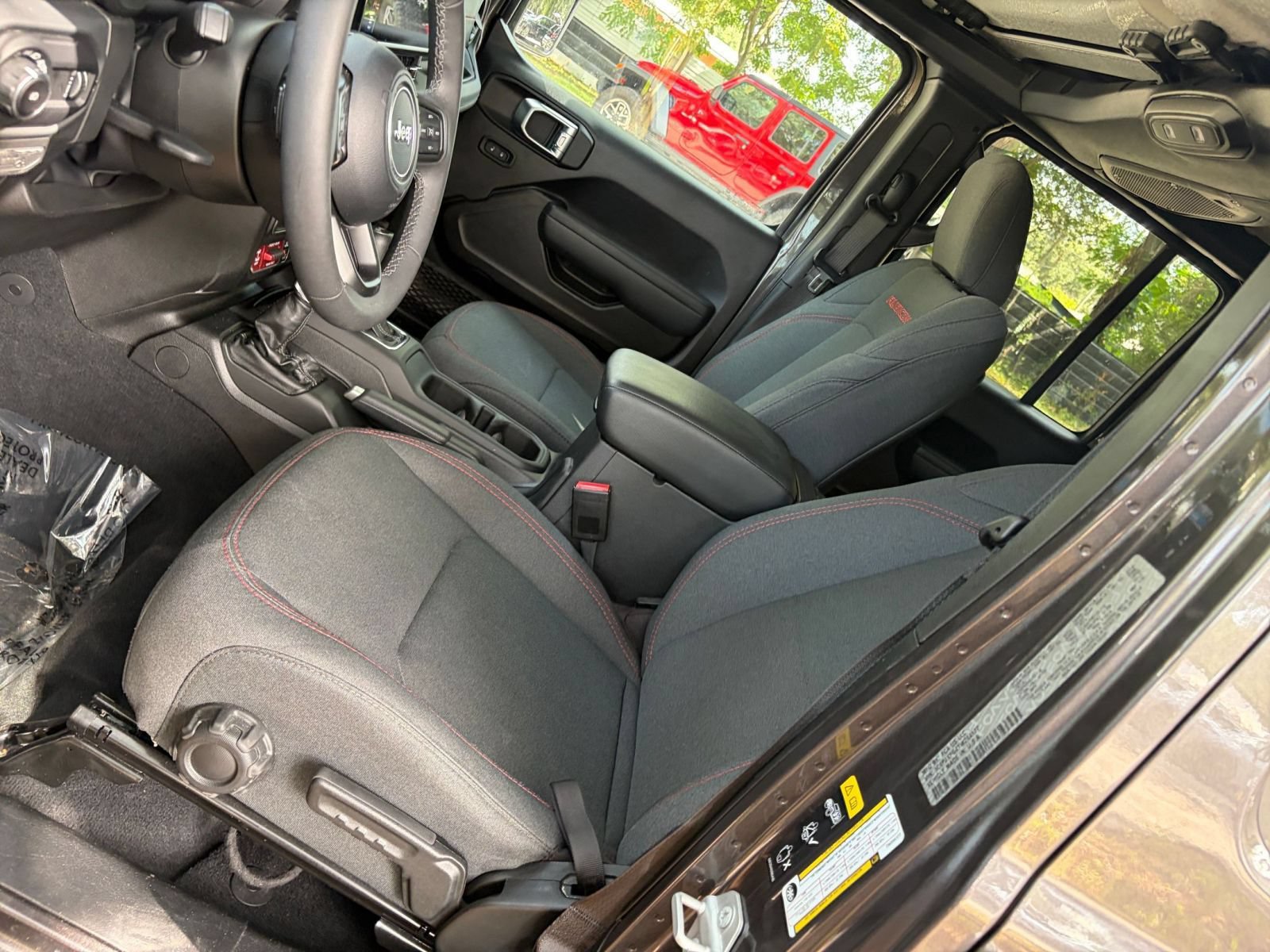 Used 2026 Jeep Wrangler Unlimited Rubicon AWD/4WD image 34