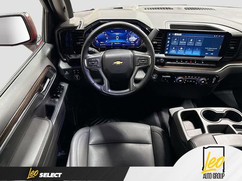 Used 2024 Chevrolet Silverado 1500 LT AWD/4WD image 26