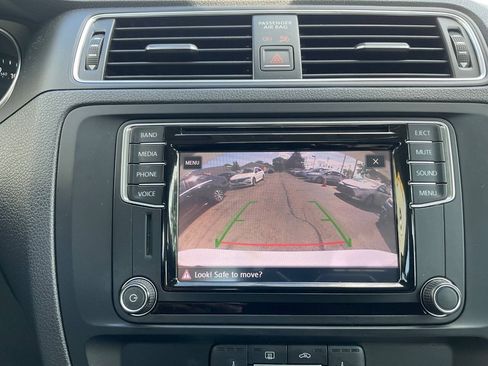 Used 2017 Volkswagen Jetta SE FWD image 22