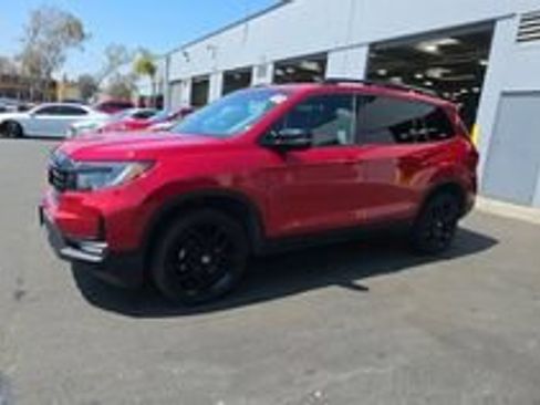 Used 2024 Honda Passport Black Edition image 18