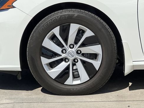 Used 2024 Nissan Altima 2.5 S image 26