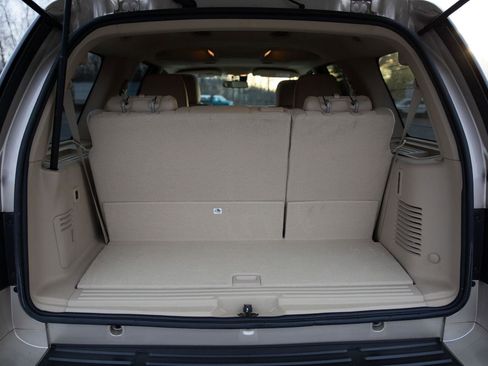 Used 2017 Ford Expedition Limited w/ Equipment Group 301A image 29