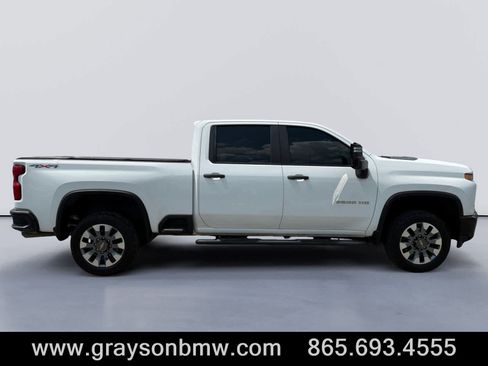 Used 2023 Chevrolet Silverado 2500 Custom w/ Custom Convenience Package AWD/4WD image 2